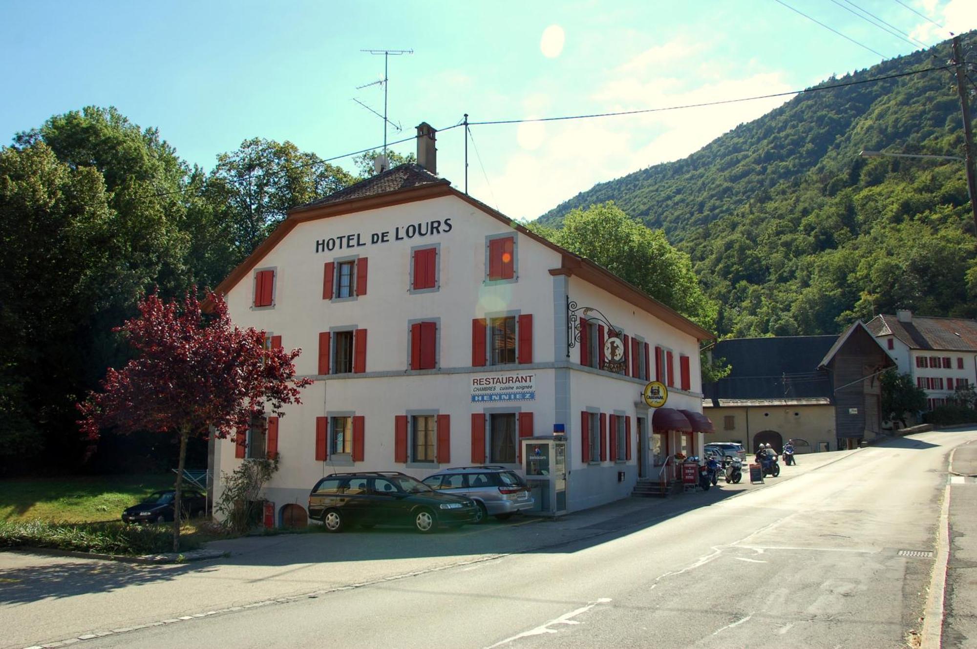 Hotel De L'Ours Vuiteboeuf Exteriör bild